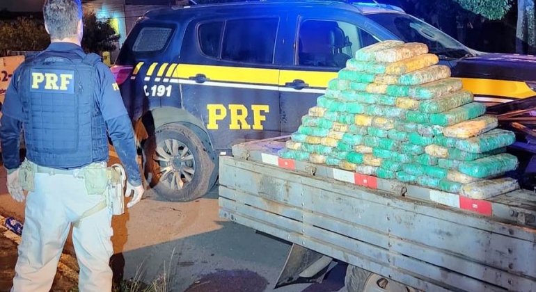 Polícia Rodoviária Federal apreende carga de cocaína avaliada em 10 milhões de reais na BR-365