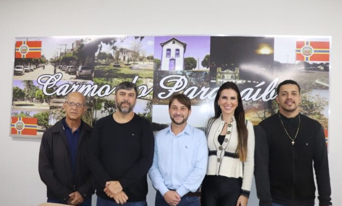 Carmo do Paranaíba – Mesa diretora da Câmara se reúne com prefeito para devolução de recursos de mais de R$1,5 milhão
