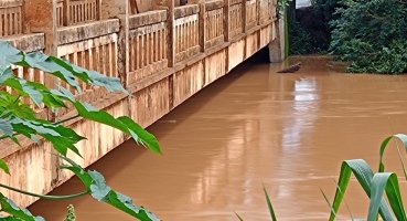 Número de patenses atingidos pela enchente do Rio Paranaíba continua subindo (VÌDEO)