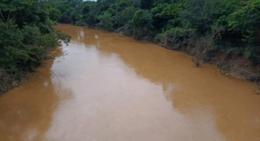 Rio Paranaíba volta a ficar a menos de 9 metros acima do nível normal em Patos de Minas