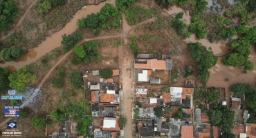 Enchente do Rio Paranaíba em Patos de Minas diminuiu e Corpo de Bombeiros monitora situação