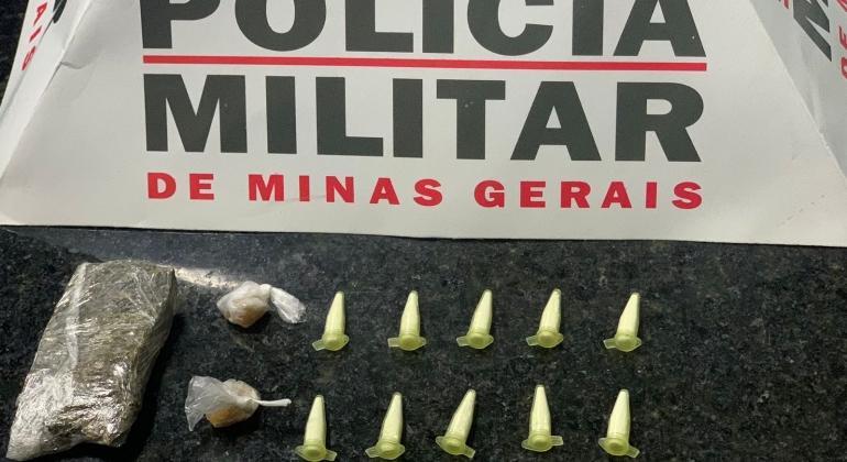  Polícia Militar apreende drogas no Distrito de Beira Rio e encaminha suspeito de tráfico para a delegacia