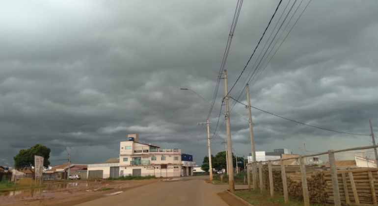 Meteorologista afirma que previsão do tempo aponta permanência de chuvas durante mês de fevereiro 