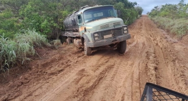 LMG-726: sem condições de tráfego motoristas voltam a reclamar das condições precárias da rodovia