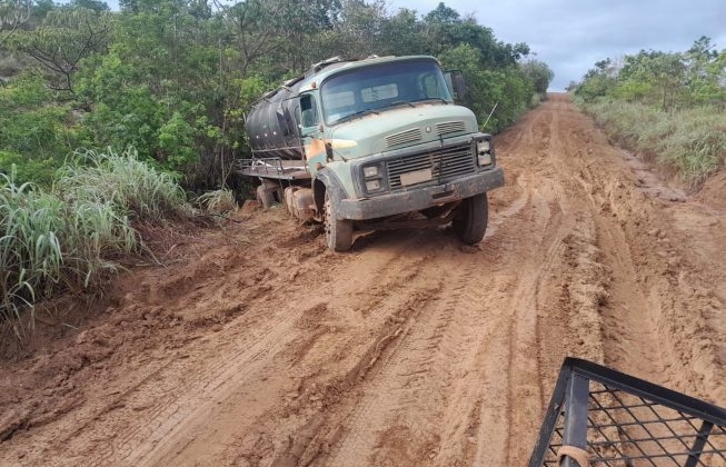 LMG-726: sem condições de tráfego motoristas voltam a reclamar das condições precárias da rodovia