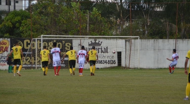 Santa Cruz de Lagoa Formosa perde dois pênaltis e só empata no primeiro jogo da Copa Amapar 
