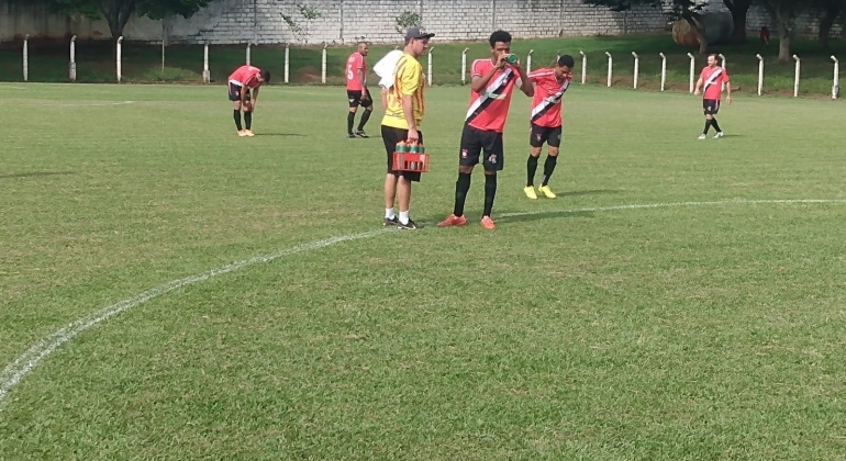 Santa Cruz de Lagoa Formosa goleia Novo Andorinhas em Presidente Olegário pela Copa Amapar 