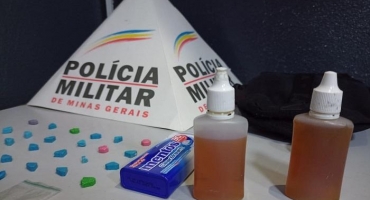 Jovens são presos com comprimidos de ecstasy, MDMA e lança perfume indo para festa de Carnaval, em Patos de Minas