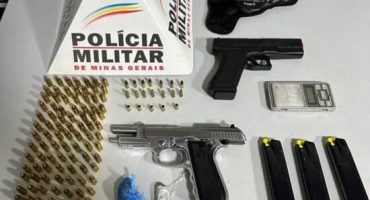 Polícia Militar de Patos de Minas encaminha três suspeitos de tráfico e porte de armas para a delegacia