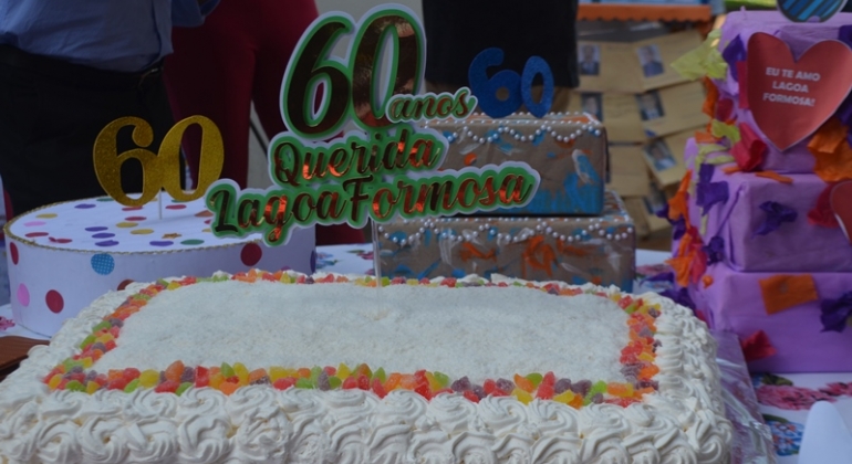 Corte do bolo e missa em ação de graças marcam o aniversário de 60 anos de Lagoa Formosa 
