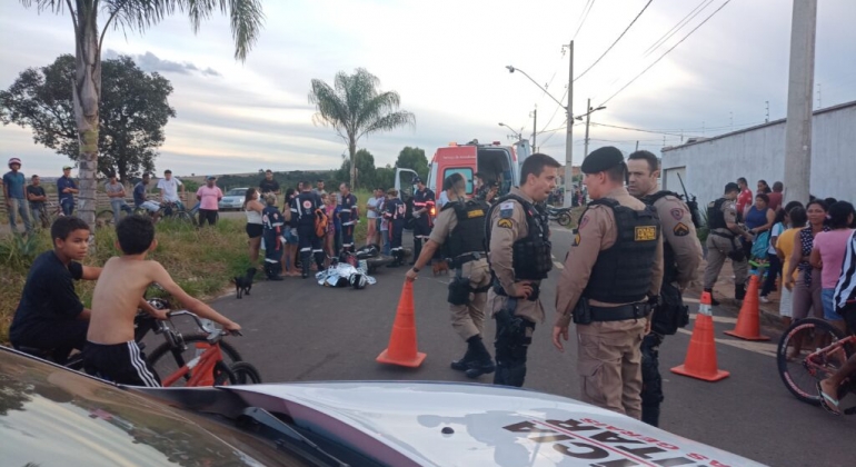 Atiradores abrem fogo e matam motoqueiro no bairro Jardim Quebec em Patos de Minas 