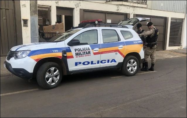 Rapaz tenta fugir da polícia pulando de apartamento de um prédio para outro em Patos de Minas 