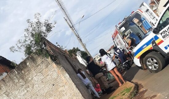 Patos de Minas: homem é esfaqueado no bairro Padre Eustáquio; suposto autor está foragido