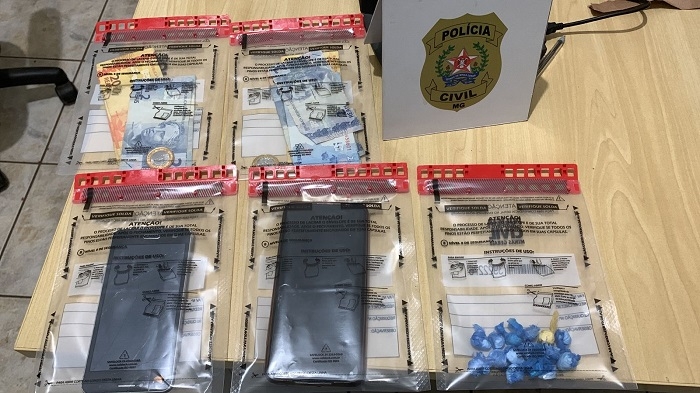 Polícia Civil prende trio suspeito de tráfico em Patos de Minas Polícia Civil prende trio suspeito de tráfico em Patos de Minas