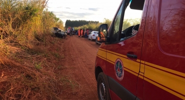 Motorista atropela cavaleiros durante cavalgada em Patos de Minas; dois animais morreram no local