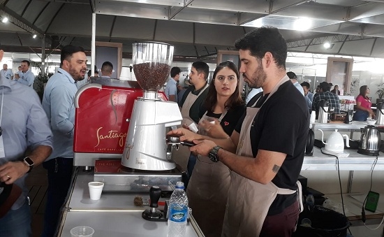 Sebrae Minas marca presença na Fenamilho 2023 destacando o café da Região do Cerrado Mineiro