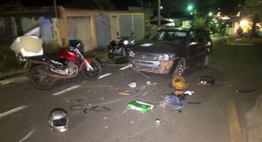 Patos de Minas - Motociclista morre ao bater em carro que trafegava na contramão