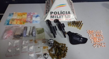 PM de Patos de Minas prende casal e apreende armas e grande quantidade de drogas