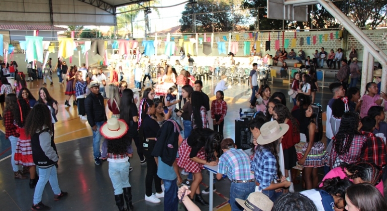 Escola Estadual Coronel Cristiano completa 89 anos e realiza evento para comemorar