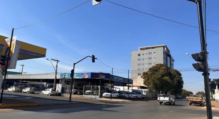 Semáforos e botoeiras na esquina das ruas Dr. Marcolino e Ceará começam a funcionar nesta quarta (12)