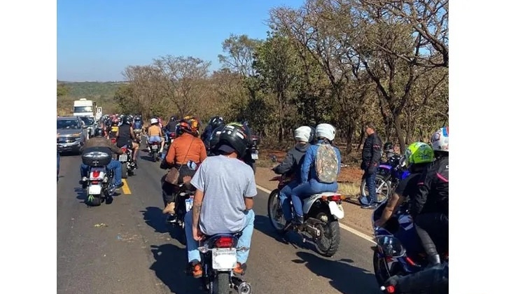 Romaria - Pelegrino que supostamente andava no meio da pista causa acidente na MG-190