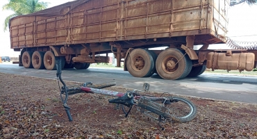 Ciclista atropelado por carreta na Avenida JK em Patos de Minas morre no Hospital Regional 