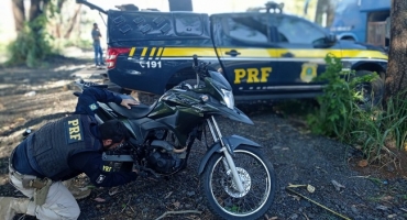 Patos de Minas - Motocicleta furtada é localizado em bagageiro de ônibus durante abordagem na BR-365