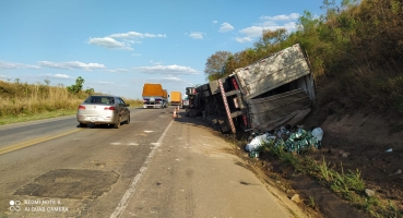 Motorista de carreta morre em acidente na BR-262, no município de Ibiá 