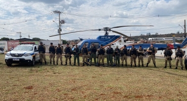 PM usa aeronave durante operação em pontos de maior criminalidade de Patos de Minas