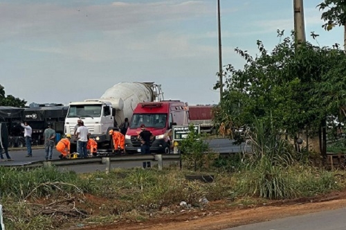 Patos de Minas - Homem de 44 anos é atropelado por caminhão na BR-365