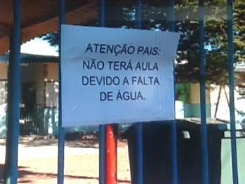 Falta de abastecimento de água em Patos de Minas faz escolas suspenderem as aulas nesta sexta-feira (6/10)