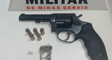 Presidente Olegário - PM apreende duas armas de fogo em menos de 24 horas