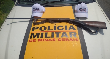 Polícia Militar Rodoviária apreende espingarda na BR-354; no município de Carmo do Paranaíba 