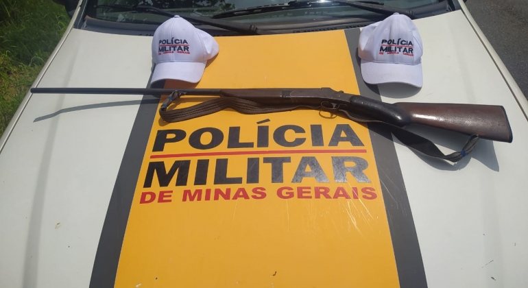 Polícia Militar Rodoviária apreende espingarda na BR-354; no município de Carmo do Paranaíba 