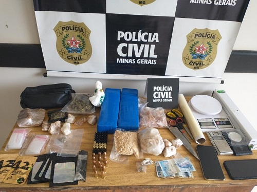 São Gotardo - Polícia Civil apreende drogas e prende indivíduo suspeito de tráfico