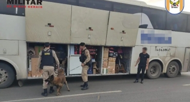 Operação da Polícia Militar Rodoviária e ROCCA fiscalizam ônibus e vans na BR-146 