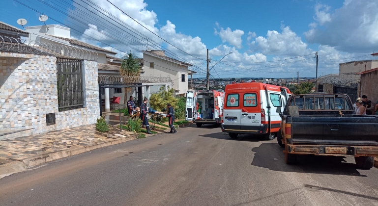 Patos de Minas - Por disputa de herança, homem mata mulher e esfaqueia o cunhado no bairro Novo Horizonte