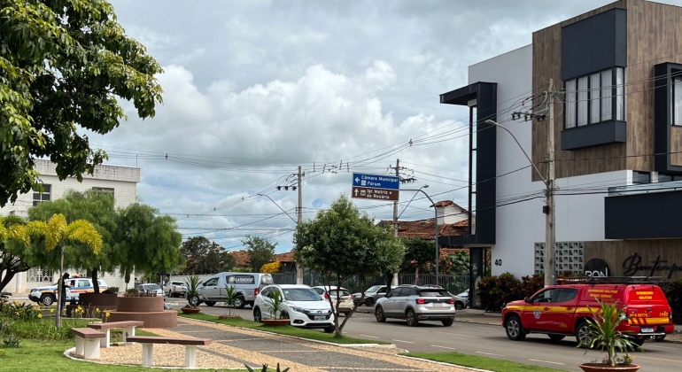 Carmo do Paranaíba – Cortejo fúnebre de Euler Cardoso Boaventura mobiliza cidade e emociona população carmense