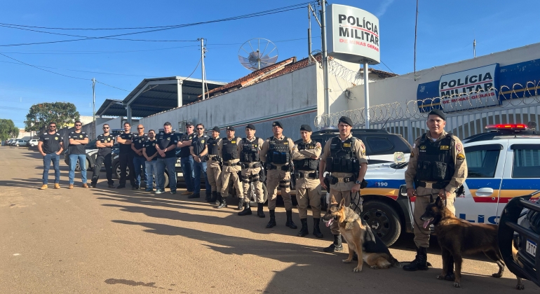 Varjão de Minas - Polícia Civil deflagra operação ao tráfico de drogas e prende quatro pessoas