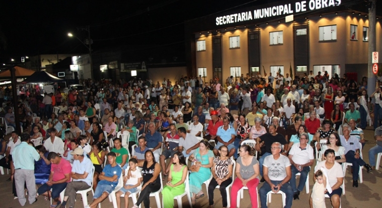 Com presença do deputado Newton Cardoso e prefeitos do Alto Paranaíba Lagoa Formosa inaugura sede da Secretaria de Obras