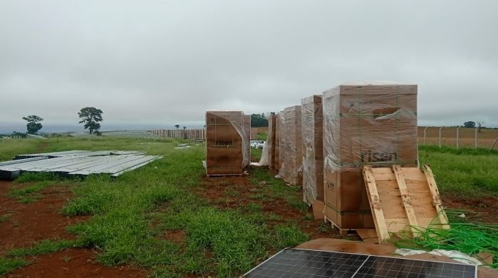 Módulos solares fotovoltaicos são roubados de fazenda em Patos de Minas