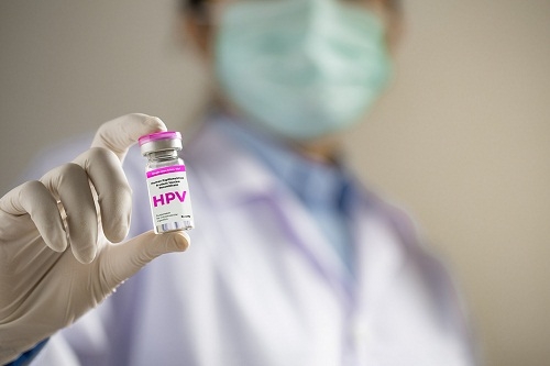 Vacinação contra o vírus HPV passa a ser em dose única no Brasil