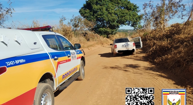 Carmo do Paranaíba - Veículo furtado é recuperado  pela Polícia Militar Rodoviária na região de São Barto; receptador foi preso