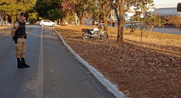 Motociclista é perseguido e alvejado por atiradores; na Avenida JK em Patos de Minas 