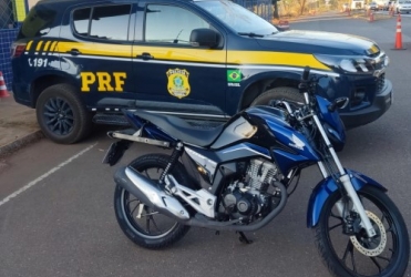 PRF de Patos de Minas recupera motocicleta furtada e clonada