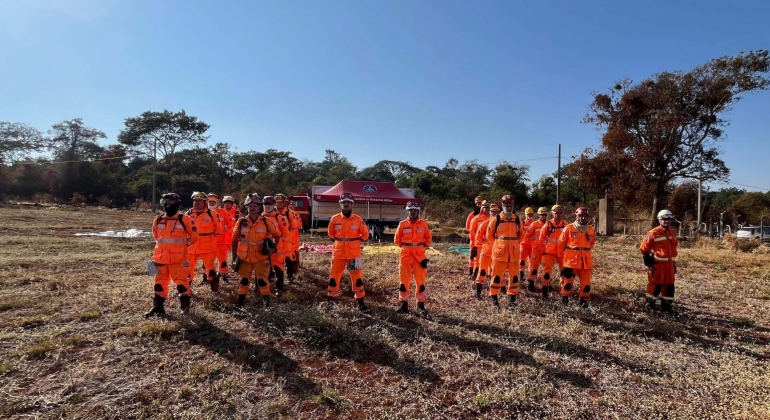 Corpo de Bombeiros realiza treinamento na Mata do Cachorro para uso de novas tecnologias