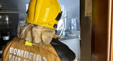 Casa no bairro Céu Azul  em Patos de Minas sofre princípio de incêndio 