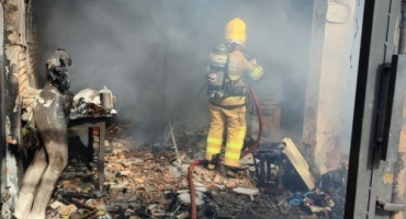 Brechó fica destruído pelo fogo em Patos de Minas