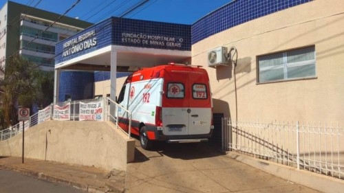 Patos de Minas - Jovem de 25 anos sofre tentativa de homicídio no Bairro Nossa Senhora Aparecida Patos de Minas - Jovem de 25 anos sofre tentativa de homicídio no Bairro Nossa Senhora Aparecida