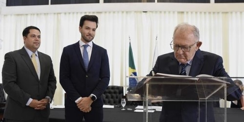 Dr. Hely tomou posse de vaga na Assembleia Legislativa de Minas Gerais, na tarde desta terça-feira (17)